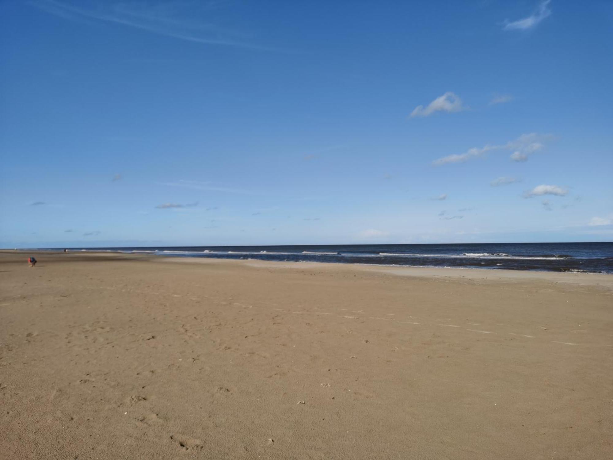 Golden Sands Beach Activities Sea Holiday Relax Mablethorpe Ngoại thất bức ảnh