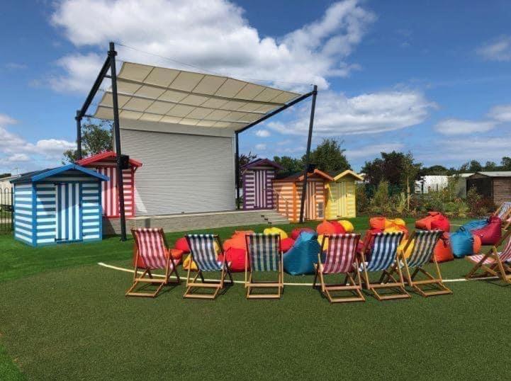 Golden Sands Beach Activities Sea Holiday Relax Mablethorpe Ngoại thất bức ảnh