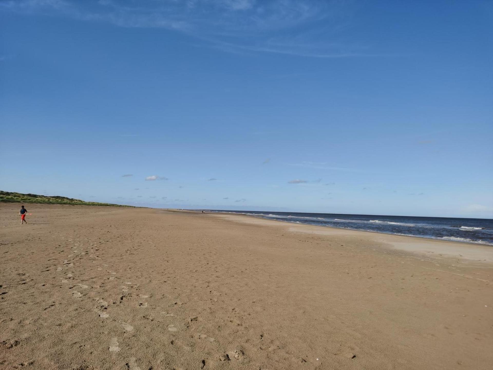 Golden Sands Beach Activities Sea Holiday Relax Mablethorpe Ngoại thất bức ảnh